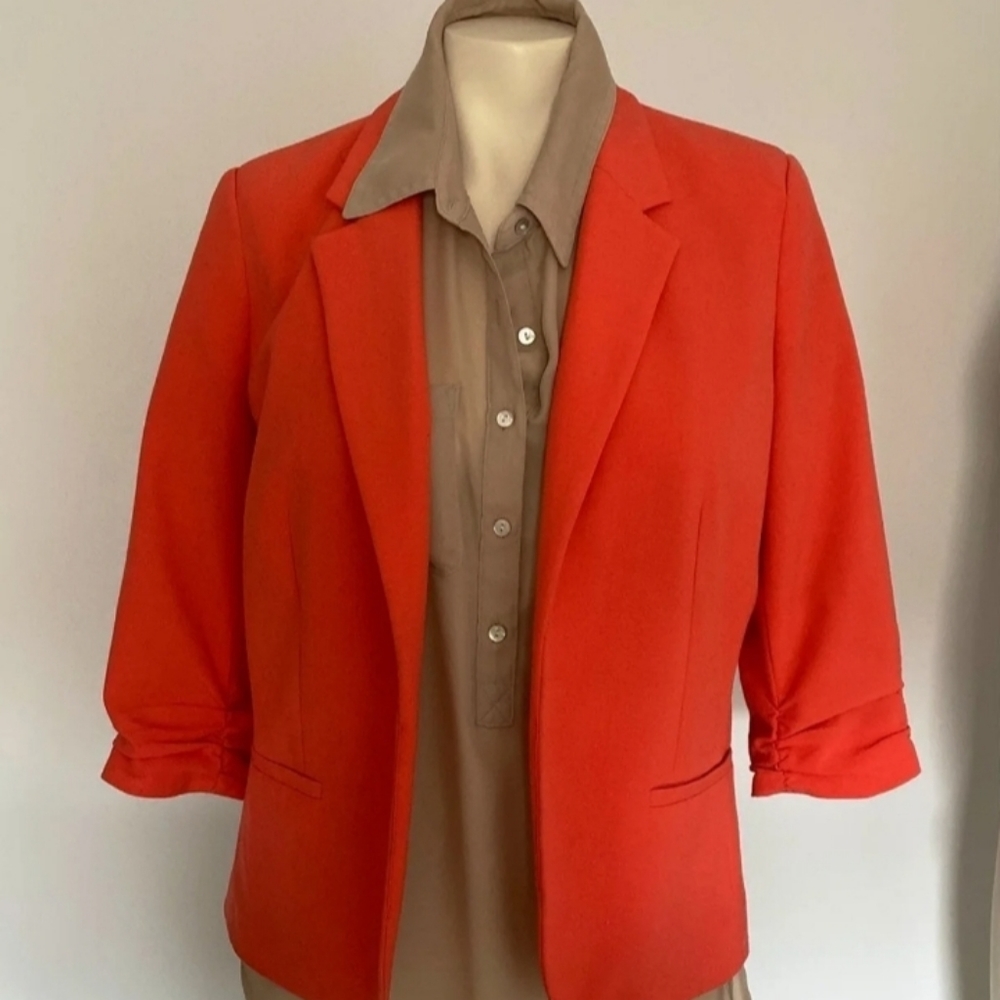 Worthington orange ruched sleeve blazer